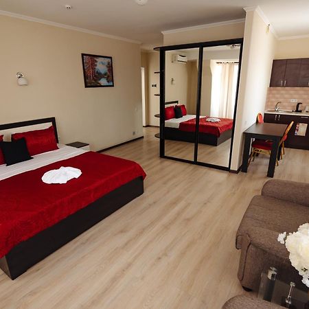 Lolo'S Bliss Hotel Chişinău Extérieur photo