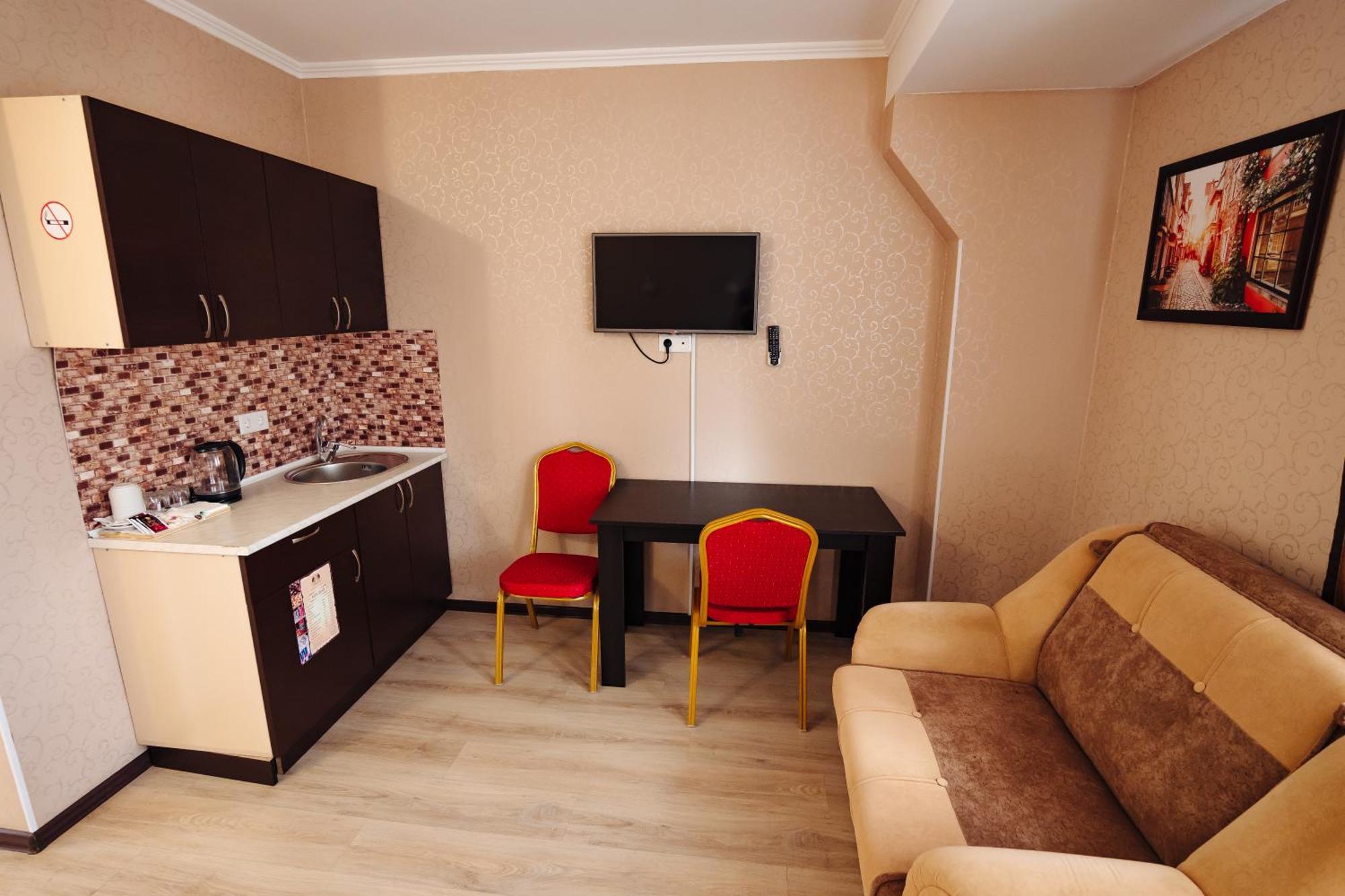 Lolo'S Bliss Hotel Chişinău Extérieur photo