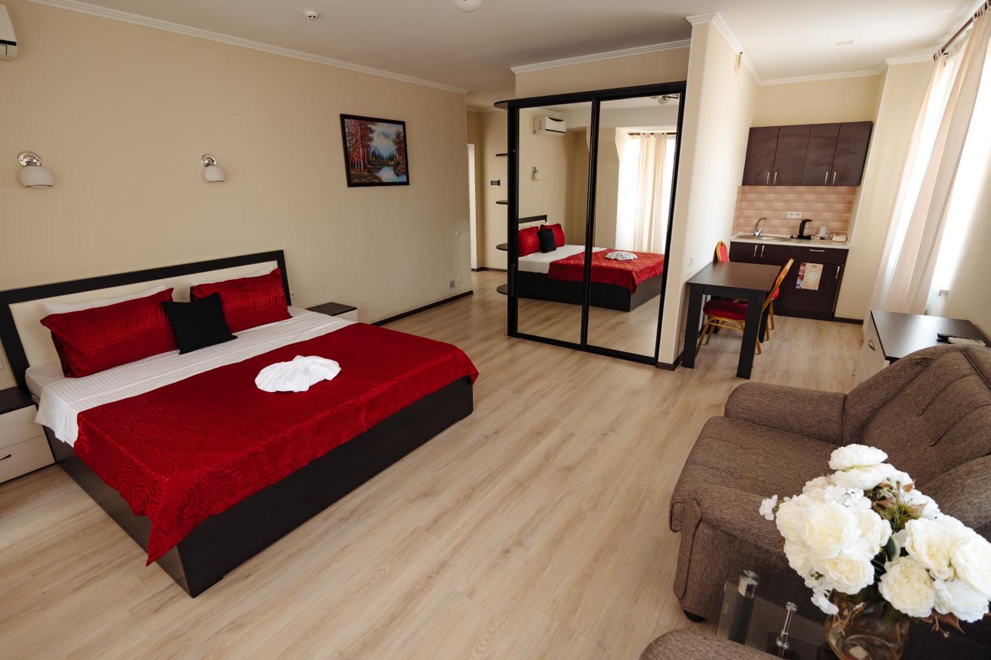 Lolo'S Bliss Hotel Chişinău Extérieur photo