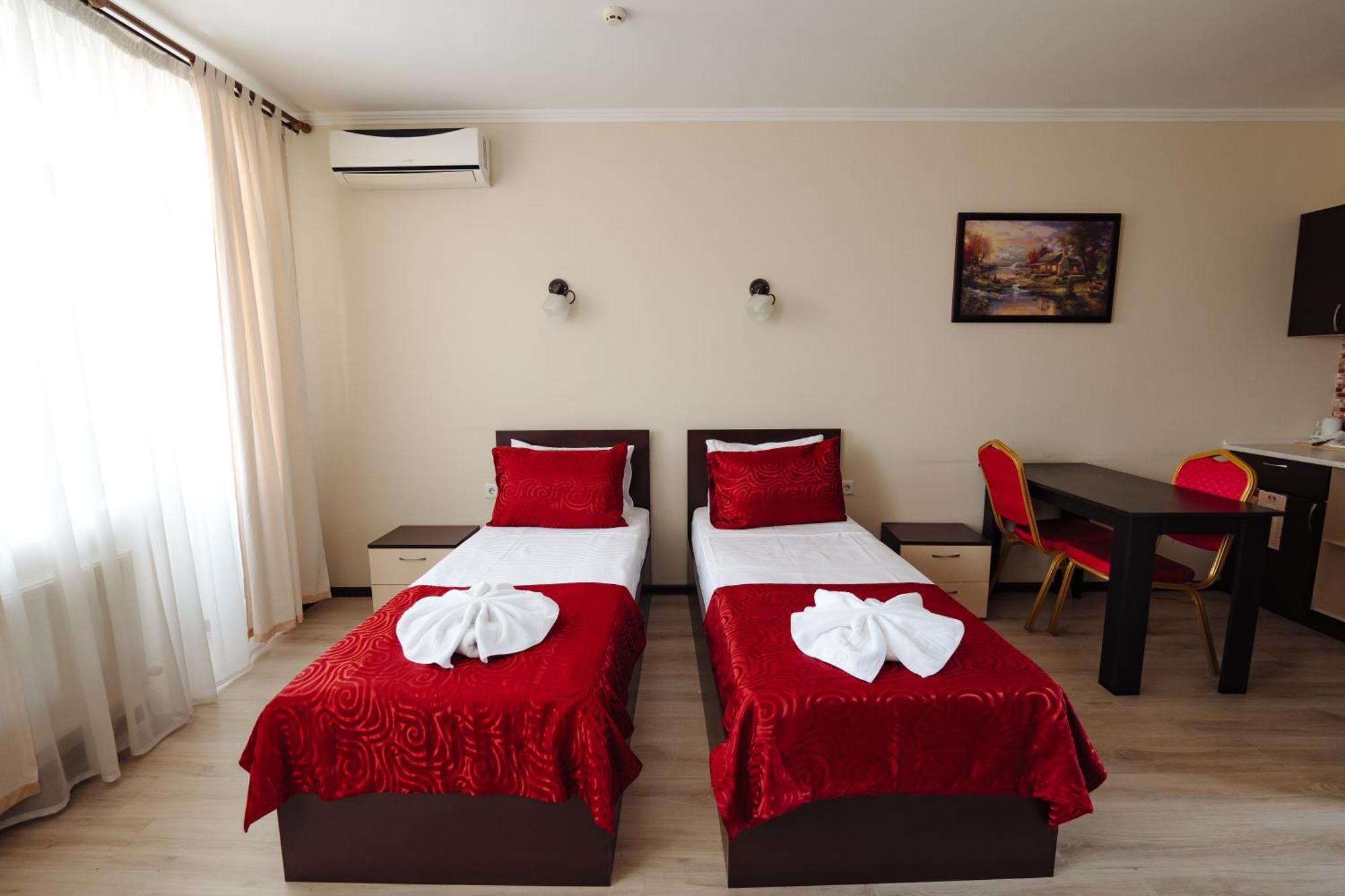 Lolo'S Bliss Hotel Chişinău Extérieur photo