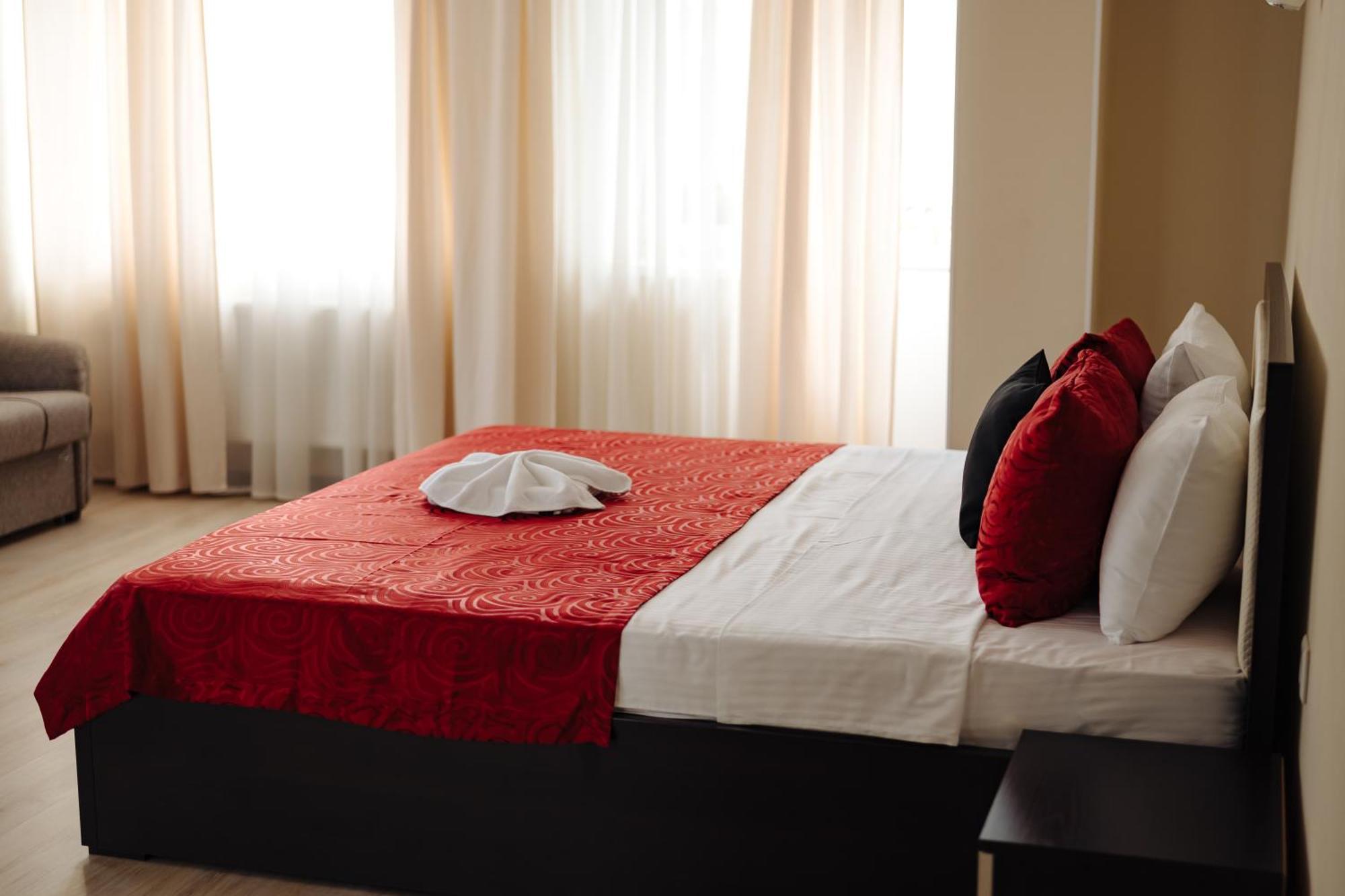 Lolo'S Bliss Hotel Chişinău Extérieur photo