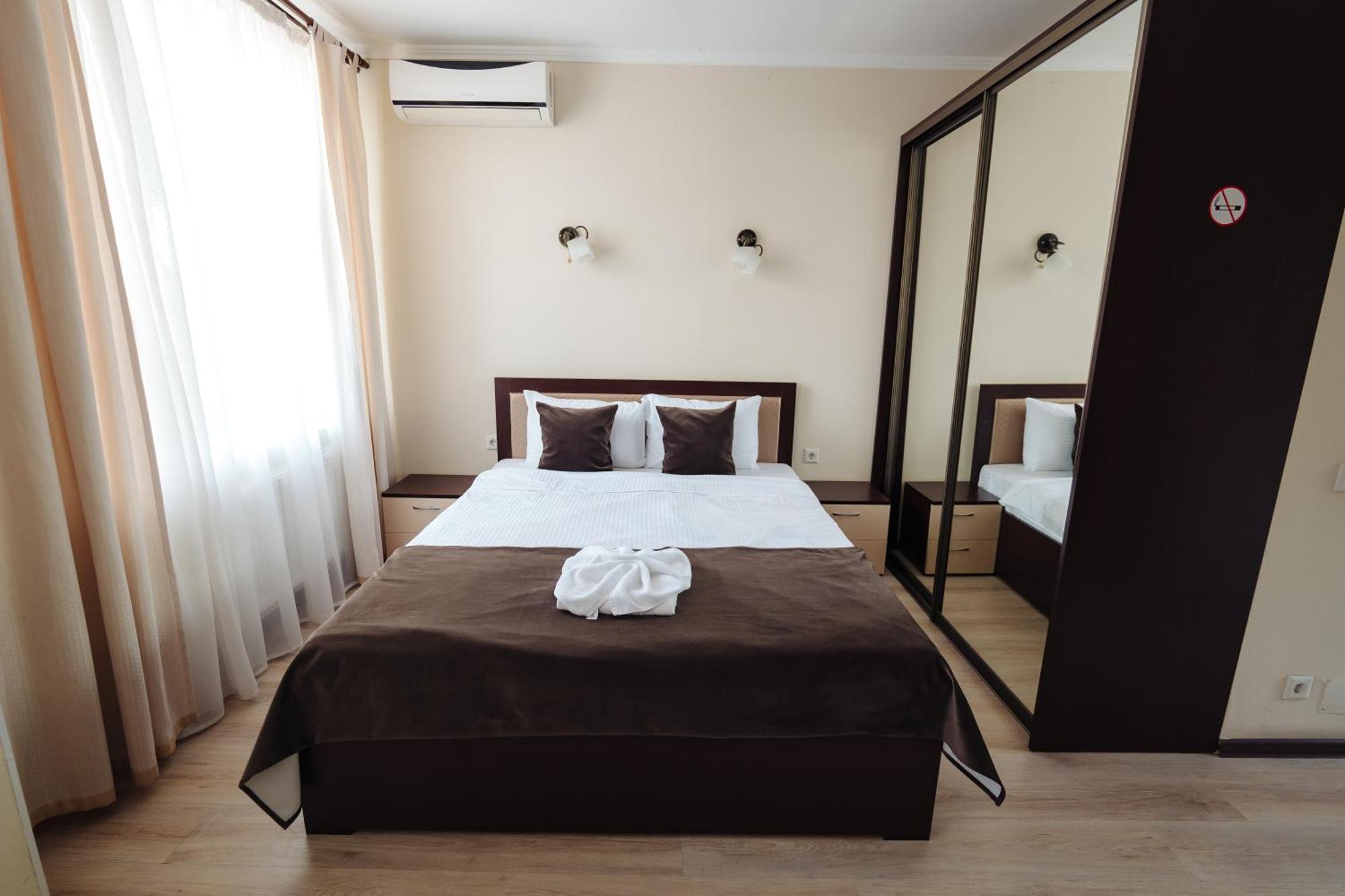 Lolo'S Bliss Hotel Chişinău Extérieur photo